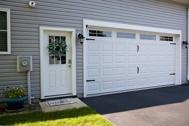 24/7 Emergency Garage Door Panel Replacement experts in Boiling Springs, NC